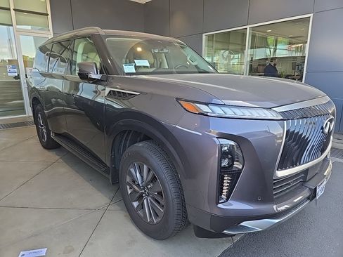 Certified 2026 INFINITI QX80 Pure w/ Cargo Package AWD/4WD image 5