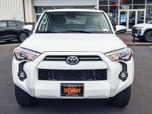 Used 2024 Toyota 4Runner SR5 image 17