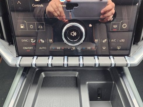 New 2026 GMC Acadia AT4 w/ Luxury Package image 32