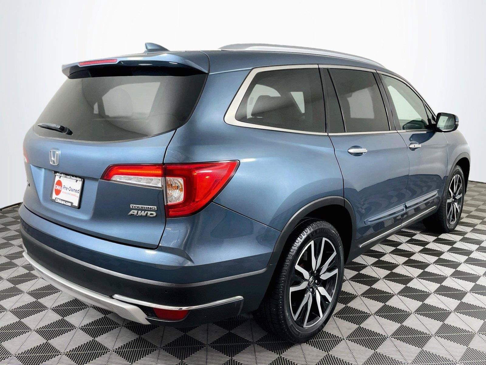 Used 2021 Honda Pilot Touring image 11