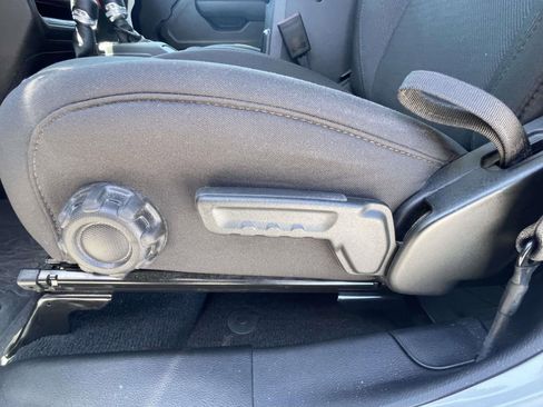 Used 2023 Jeep Gladiator Sport AWD/4WD image 15