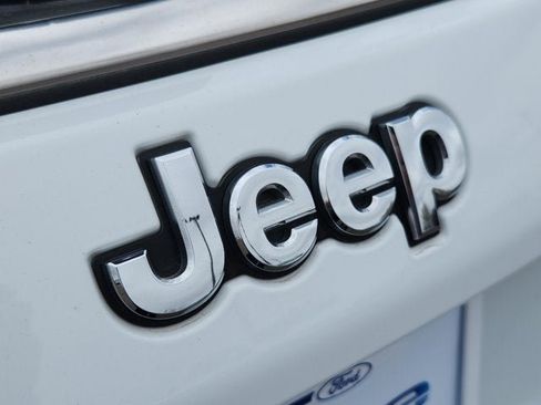 Used 2025 Jeep Compass Limited AWD/4WD image 16