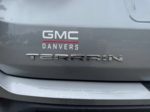 Used 2023 GMC Terrain SLE w/ Driver Convenience Package AWD/4WD image 8