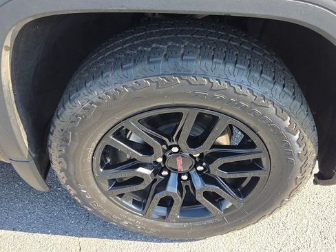 Used 2024 GMC Sierra 1500 Elevation w/ X31 Off-Road Package AWD/4WD image 18