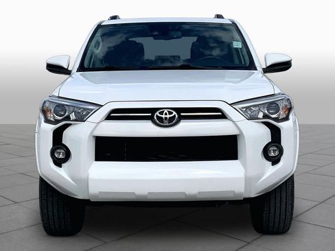 Used 2022 Toyota 4Runner SR5 RWD image 4