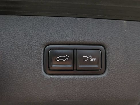 Certified 2024 Kia Carnival EX FWD image 22