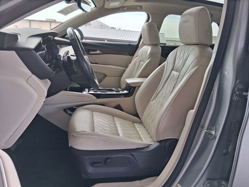 Used 2023 Buick Envision Avenir FWD image 18