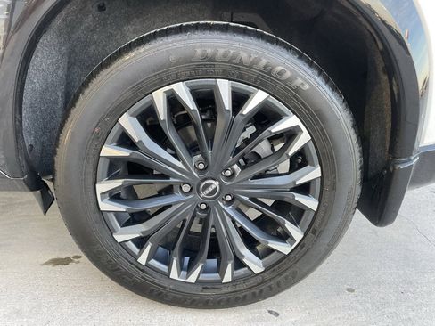 Used 2024 Nissan Rogue Platinum w/ Platinum Premium Package image 19