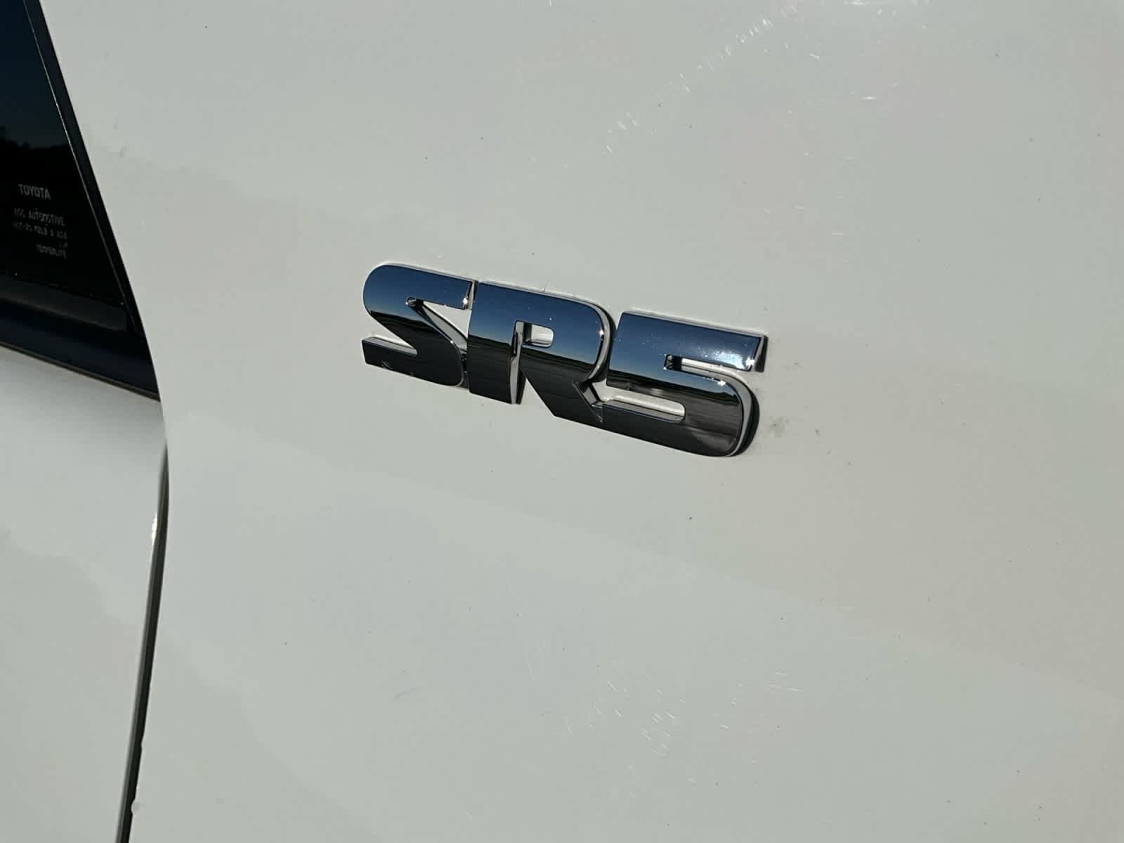 Used 2023 Toyota 4Runner SR5 Premium w/ Moonroof Package AWD/4WD image 17