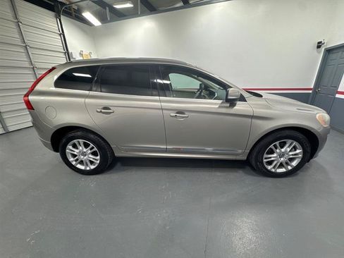 Used 2016 Volvo XC60 T5 Premier FWD image 6