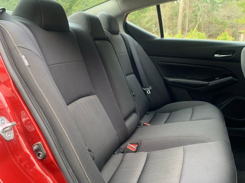 Used 2022 Nissan Altima 2.5 SV w/ SV Premium Package image 10