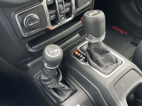New 2026 Jeep Wrangler Unlimited Sahara AWD/4WD image 37