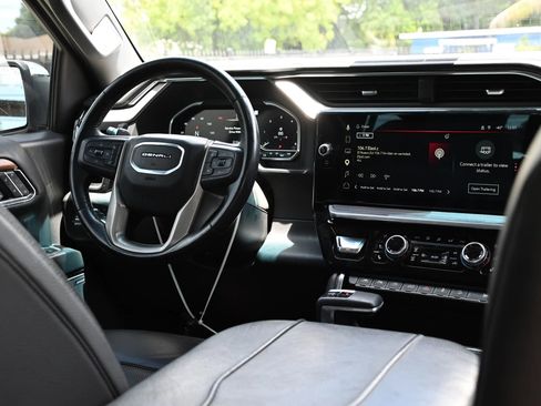 Used 2023 GMC Sierra 1500 Denali AWD/4WD image 12