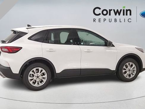 New 2026 Ford Escape Active FWD image 8