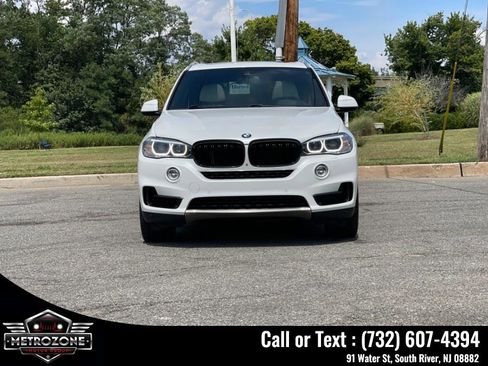 Used 2017 BMW X5 xDrive50i w/ Executive Package AWD/4WD image 14