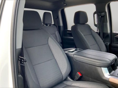 Used 2024 Chevrolet Silverado 2500 LT AWD/4WD image 9