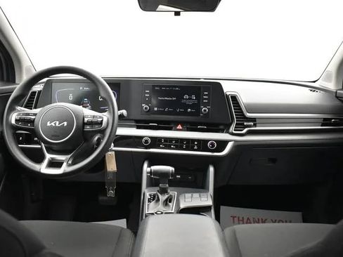 Used 2025 Kia Sportage LX FWD image 19