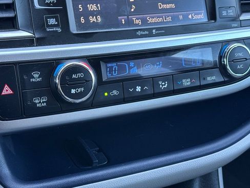 Used 2015 Toyota Highlander Limited Platinum image 18