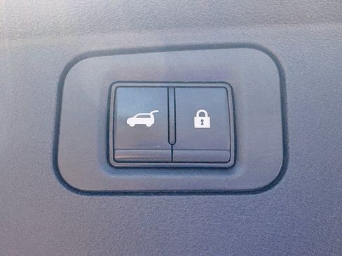 Certified 2025 Nissan Armada Platinum AWD/4WD image 13