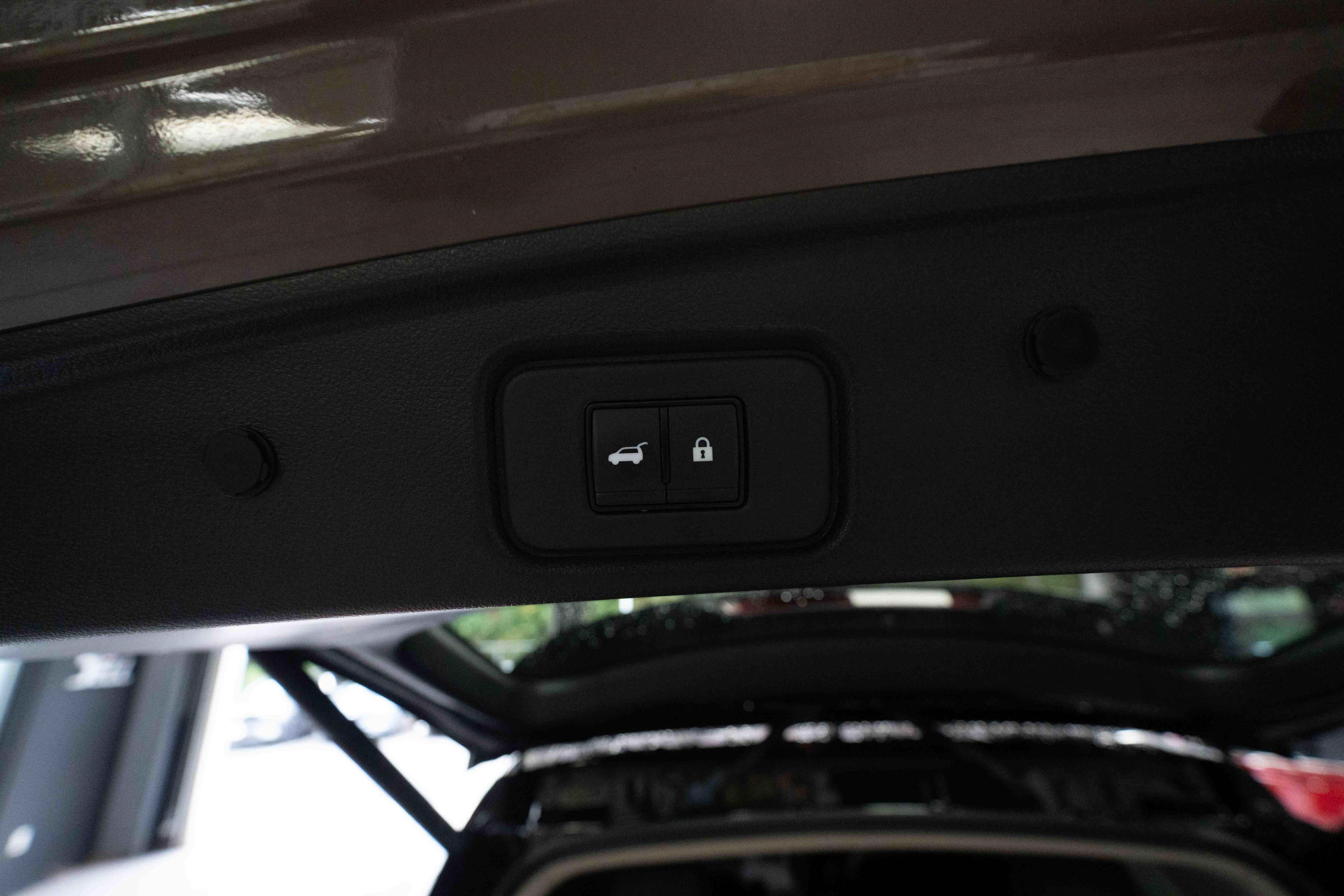 Used 2024 Nissan Pathfinder Platinum AWD/4WD image 29