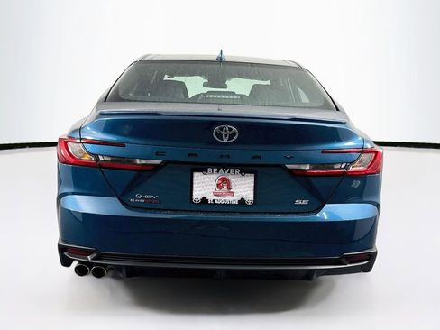 Used 2026 Toyota Camry SE image 8