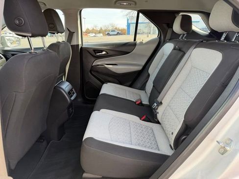 Used 2022 Chevrolet Equinox LS image 13