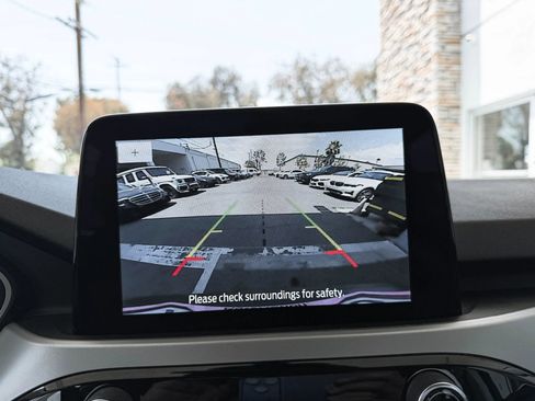 Used 2022 Ford Escape SE w/ Convenience Package FWD image 18