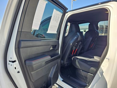 Used 2025 Toyota Tacoma TRD Pro AWD/4WD image 47
