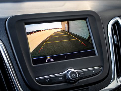 Used 2020 Chevrolet Equinox LT image 36