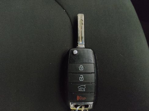 Used 2019 Kia Soul FWD image 32