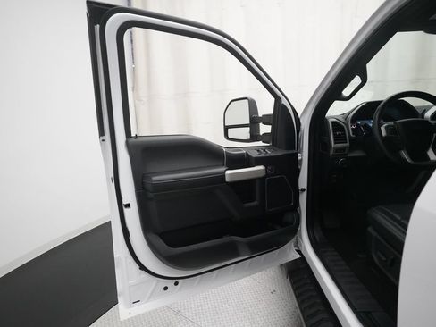 Used 2020 Ford F150 Lariat w/ Equipment Group 502A Luxury AWD/4WD image 26
