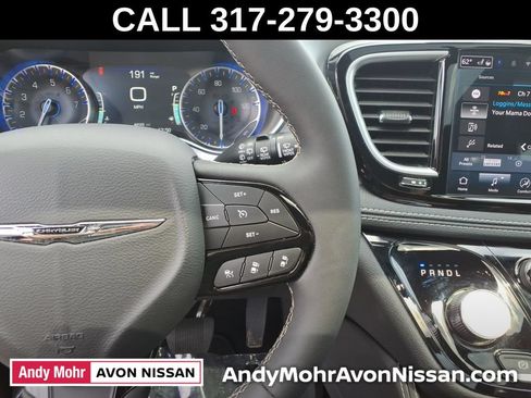 Used 2026 Chrysler Pacifica Limited w/ S Appearance Package FWD image 21