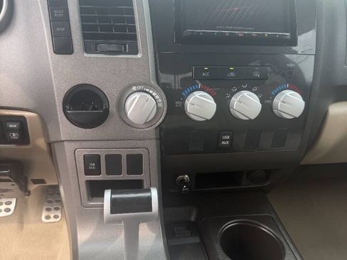 Used 2010 Toyota Tundra 2WD Double Cab image 7