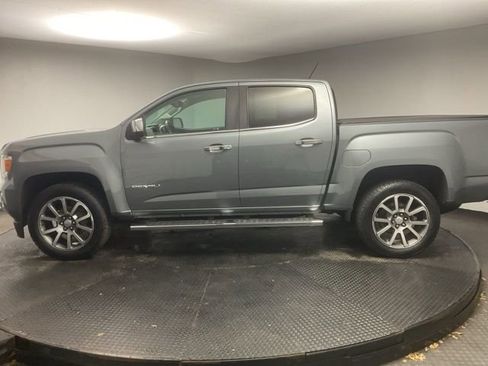 Used 2020 GMC Canyon Denali image 4