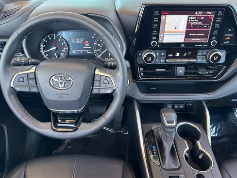 Certified 2021 Toyota Highlander XSE AWD/4WD image 17