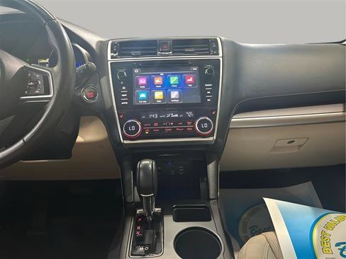 Used 2018 Subaru Outback 3.6R Limited AWD/4WD image 14