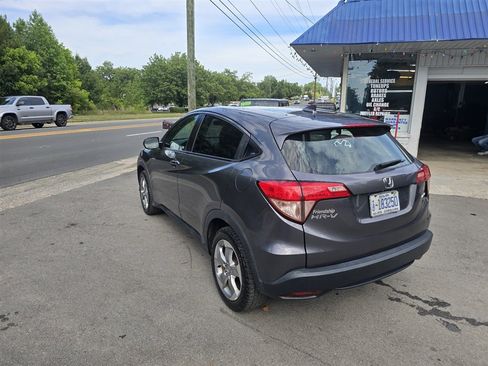 Used 2018 Honda HR-V LX image 3
