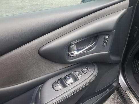 Used 2019 Nissan Murano SL w/ Cargo Package FWD image 12