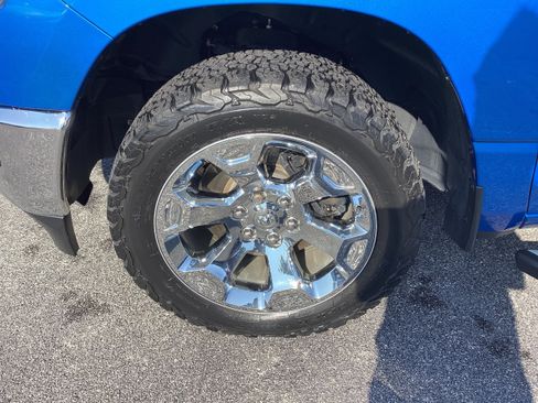 Used 2022 RAM 1500 Big Horn AWD/4WD image 9