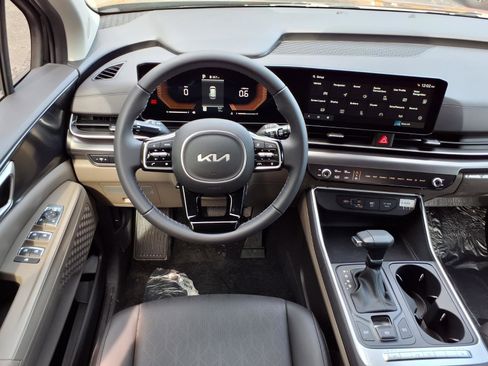 New 2026 Kia Carnival LXS image 6