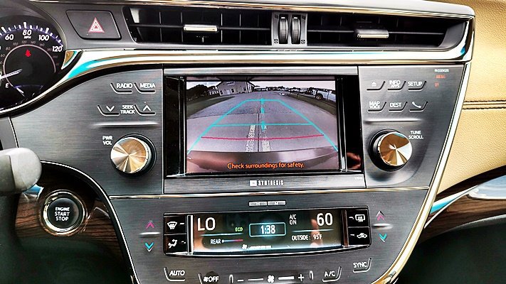Used 2013 Toyota Avalon Limited FWD image 21