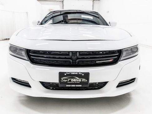 Used 2022 Dodge Charger SXT RWD image 10