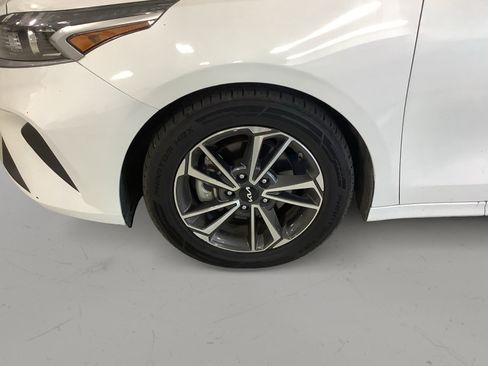 Used 2022 Kia Forte LXS FWD image 7