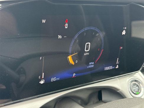 Used 2025 Chevrolet Trax LT FWD image 10