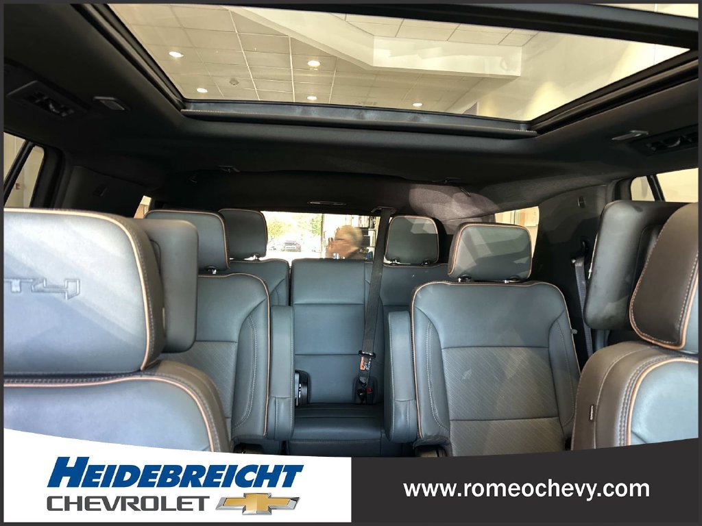 Used 2025 GMC Yukon AT4 w/ AT4 Premium Plus Package AWD/4WD image 42