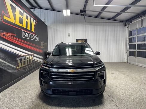 Used 2026 Chevrolet Traverse LT AWD/4WD image 18