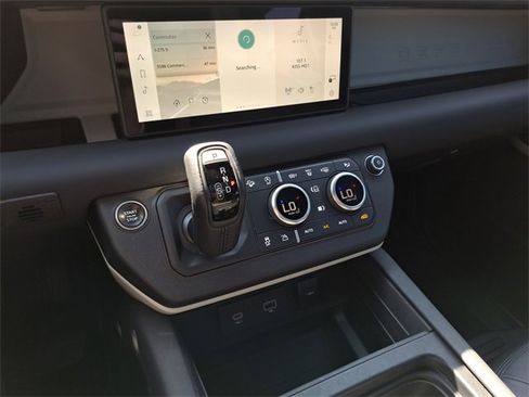 Used 2024 Land Rover Defender 110 S image 13