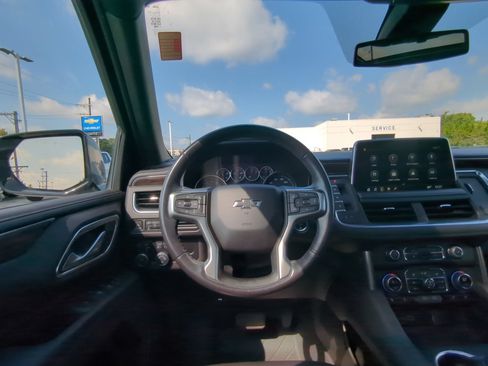 Used 2021 Chevrolet Tahoe Z71 AWD/4WD image 16