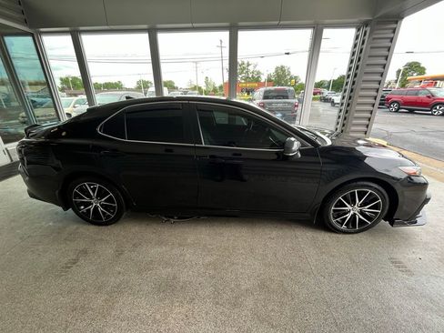 Used 2024 Toyota Camry SE w/ Audio Upgrade Package FWD image 8