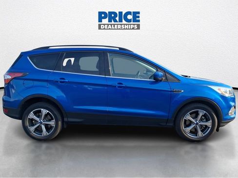 Used 2017 Ford Escape SE w/ Equipment Group 201A AWD/4WD image 5